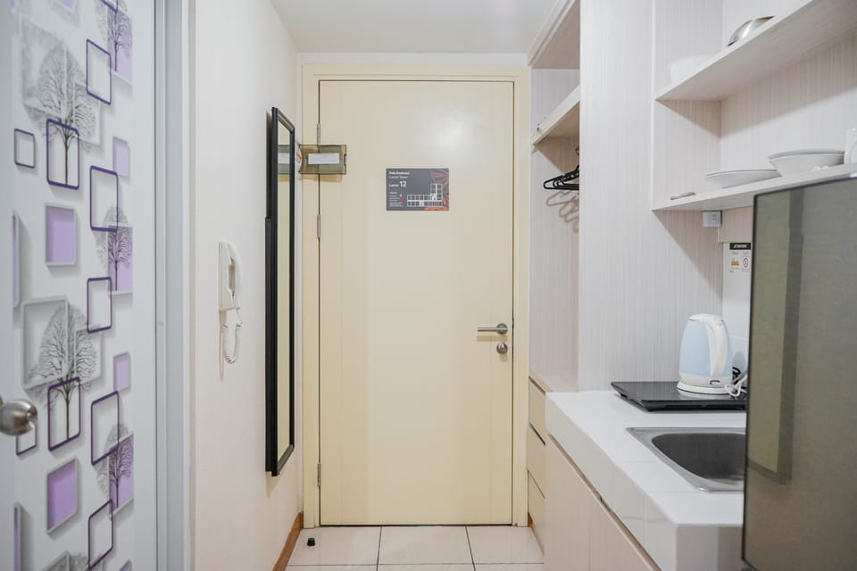 Fridge, stovetop, cookware/dishes/utensils