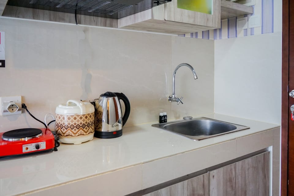 Fridge, stovetop, cookware/dishes/utensils
