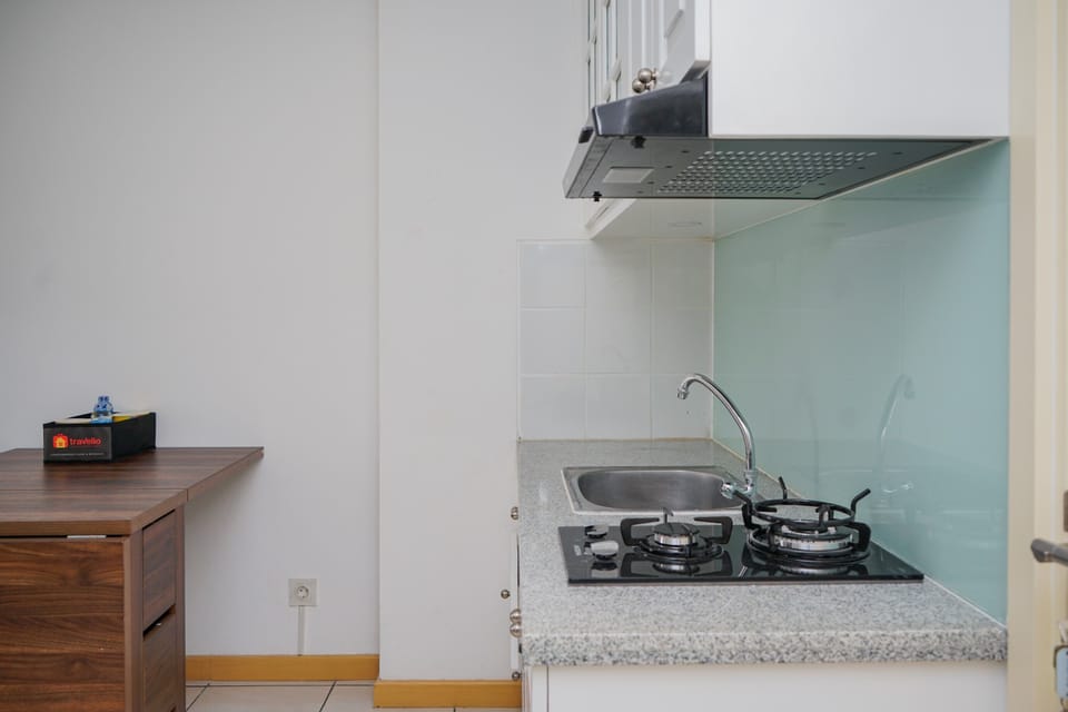 Fridge, stovetop, cookware/dishes/utensils