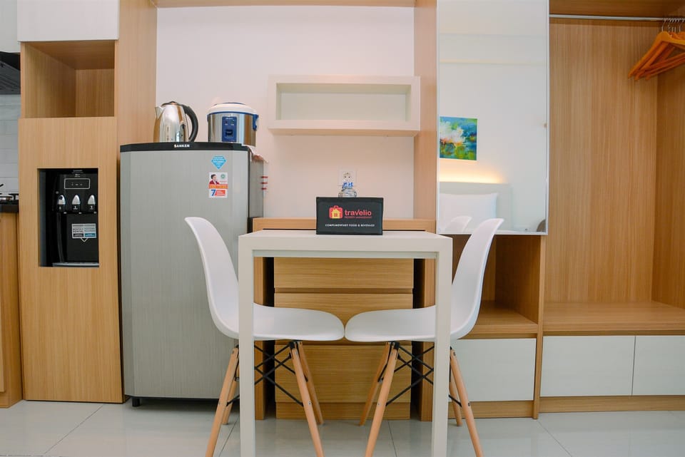 Room | In-room dining