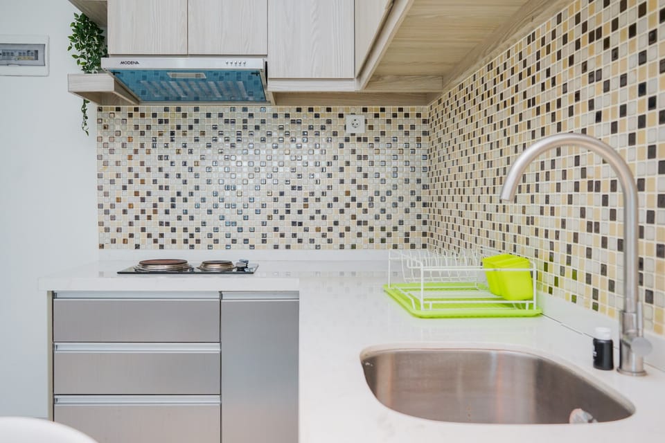 Fridge, stovetop, cookware/dishes/utensils