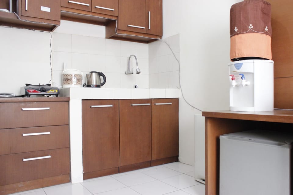 Room | Private kitchen | Fridge, stovetop, cookware/dishes/utensils