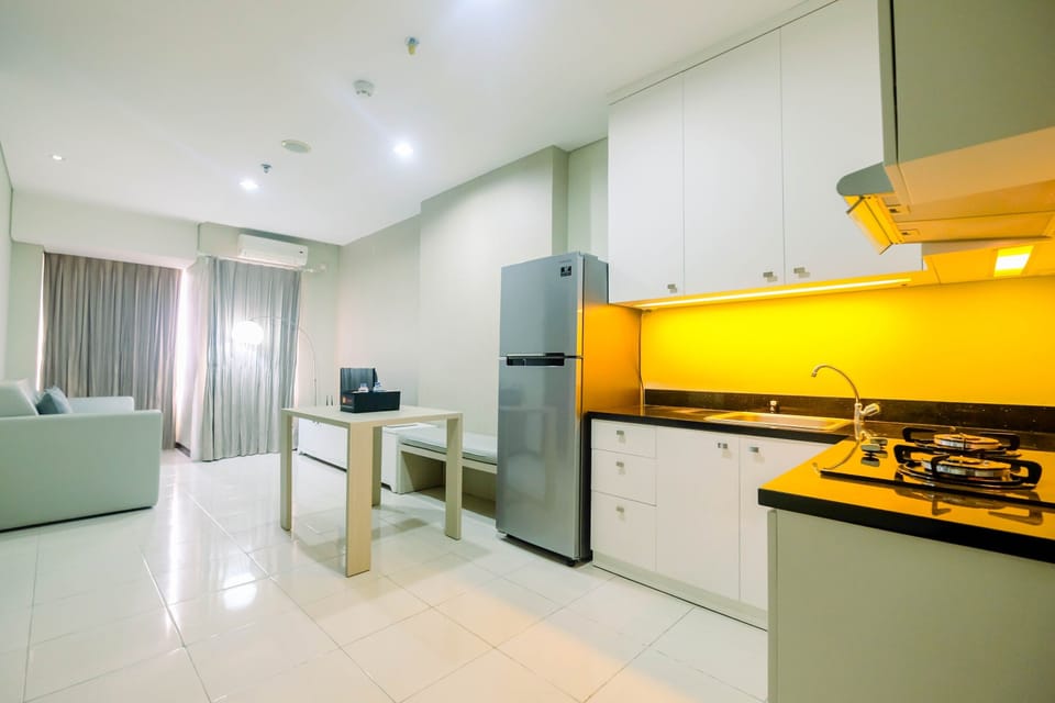 Fridge, stovetop, cookware/dishes/utensils