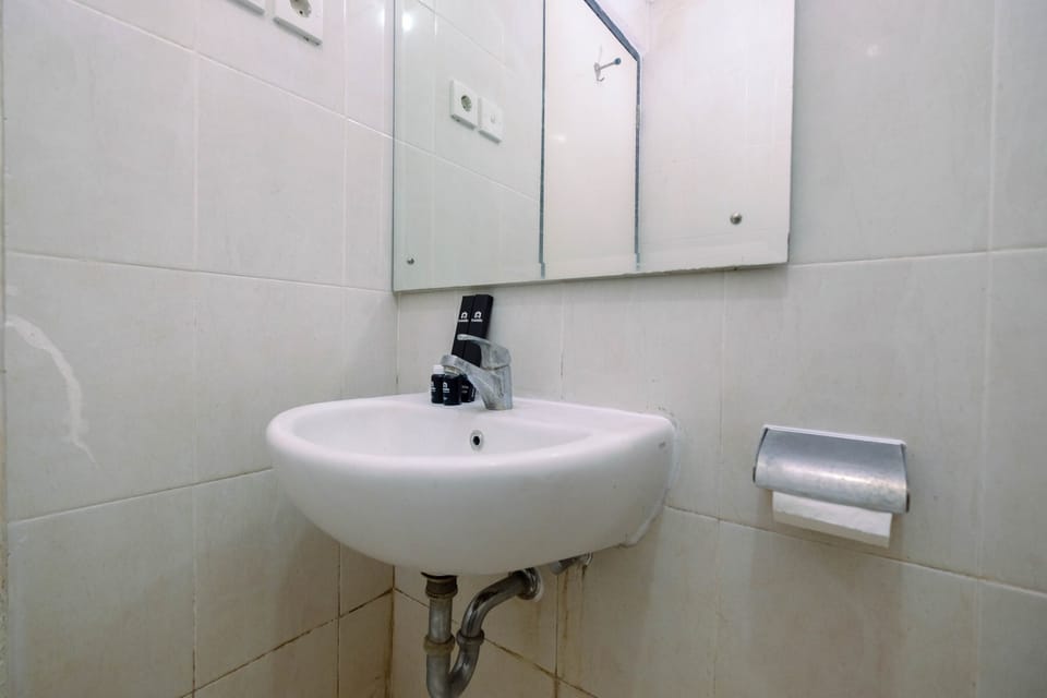 Bathroom sink