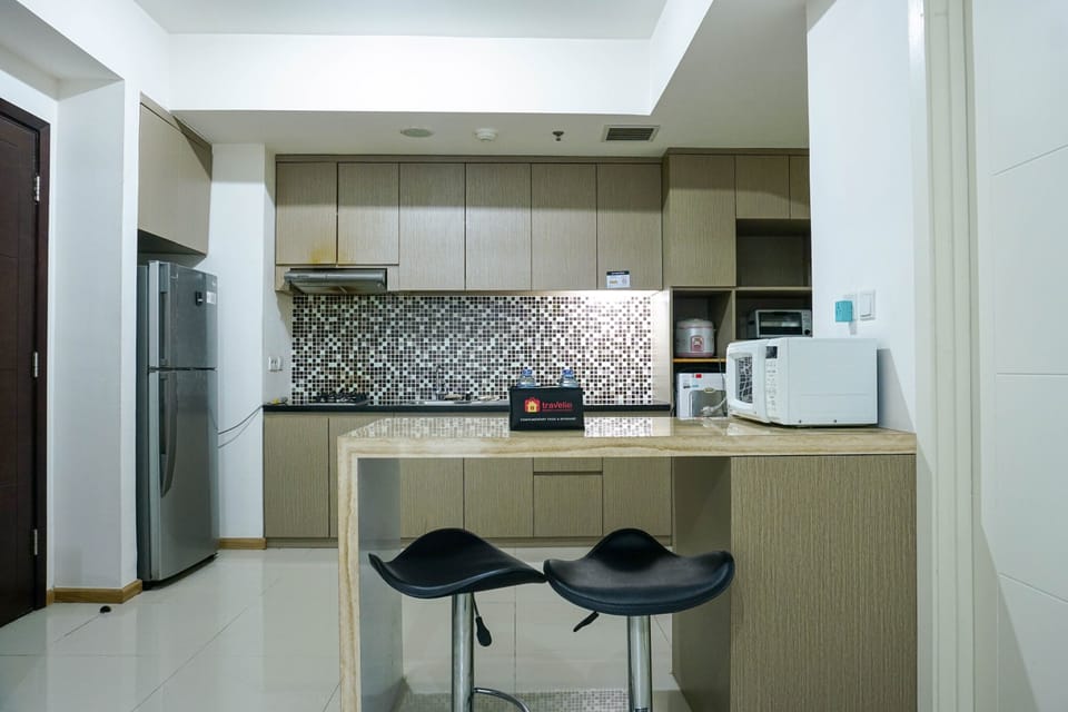 Fridge, stovetop, cookware/dishes/utensils
