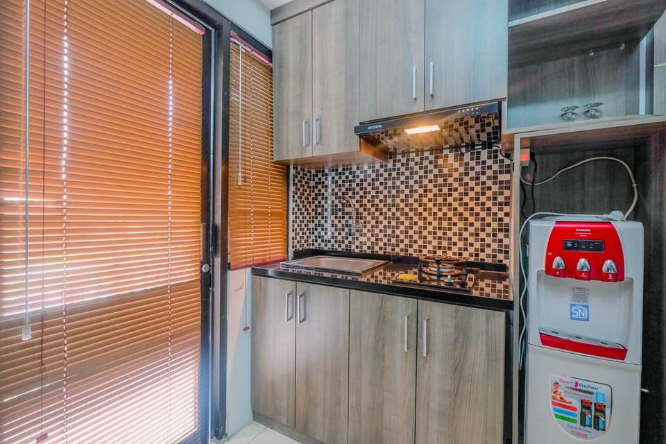 Room | Private kitchen | Fridge, stovetop, cookware/dishes/utensils