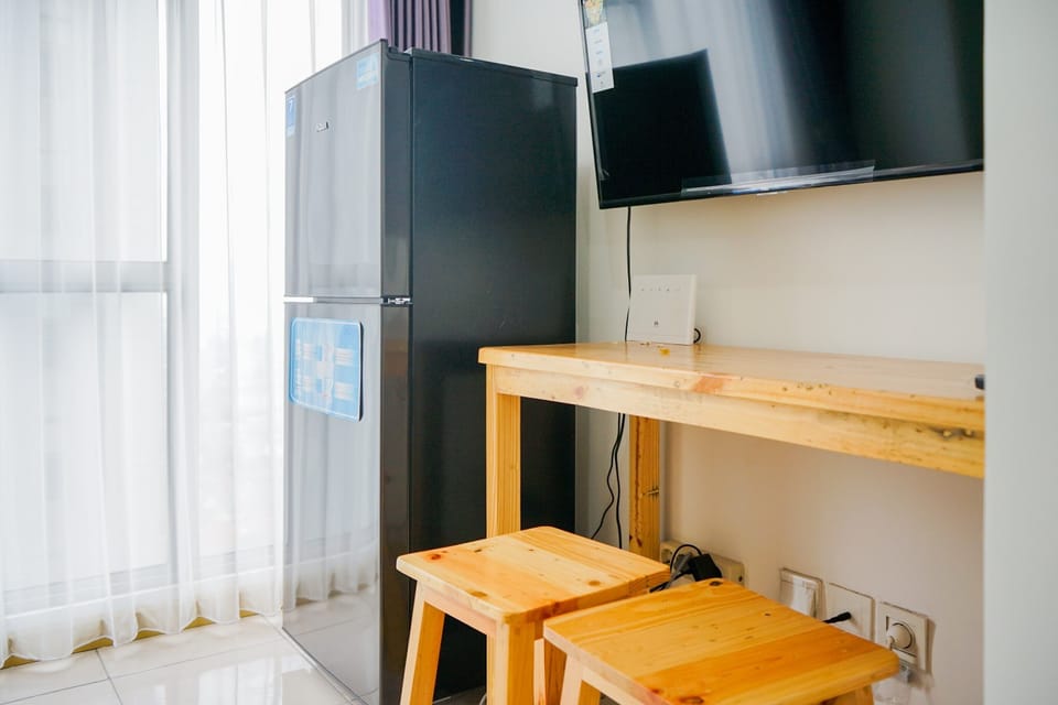 Room | Private kitchen | Fridge, stovetop, cookware/dishes/utensils