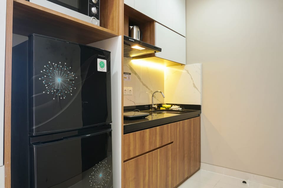 Room | Private kitchen | Fridge, stovetop, cookware/dishes/utensils