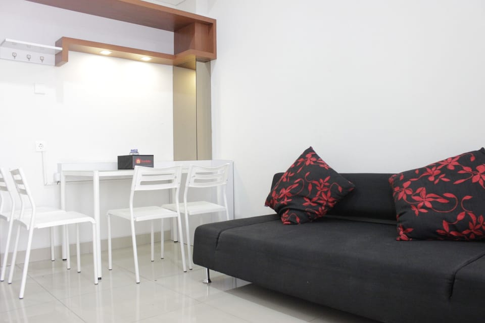 Room | Living area | TV