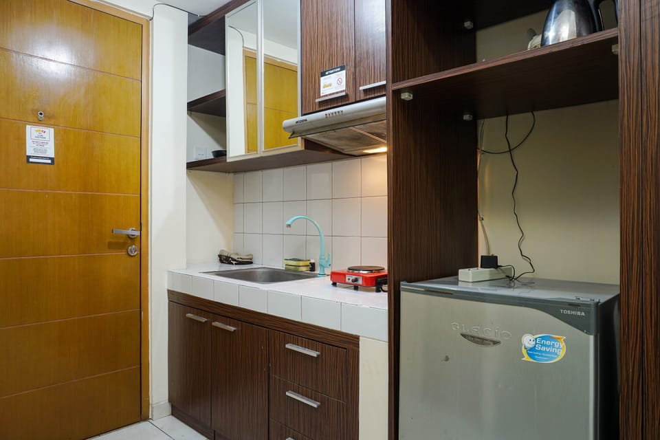 Room | Private kitchen | Fridge, stovetop, cookware/dishes/utensils