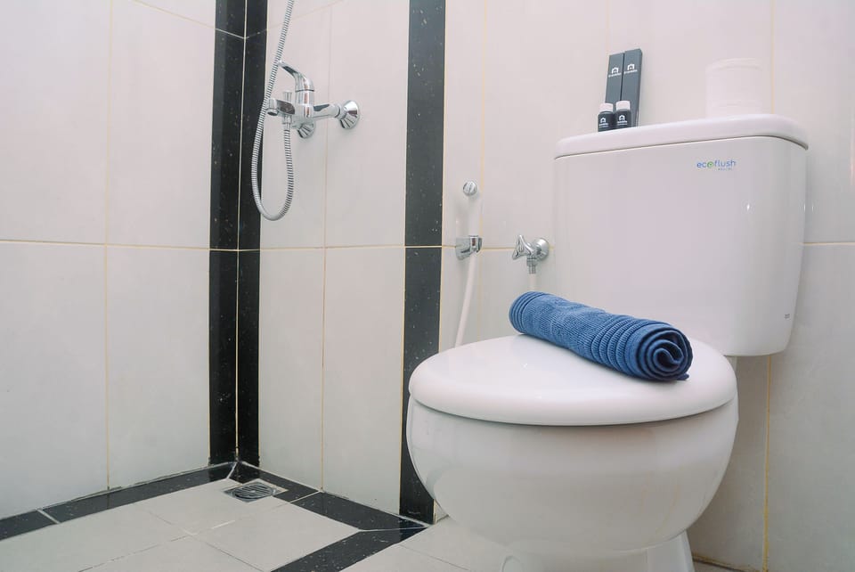 Room | Bathroom | Shower, towels