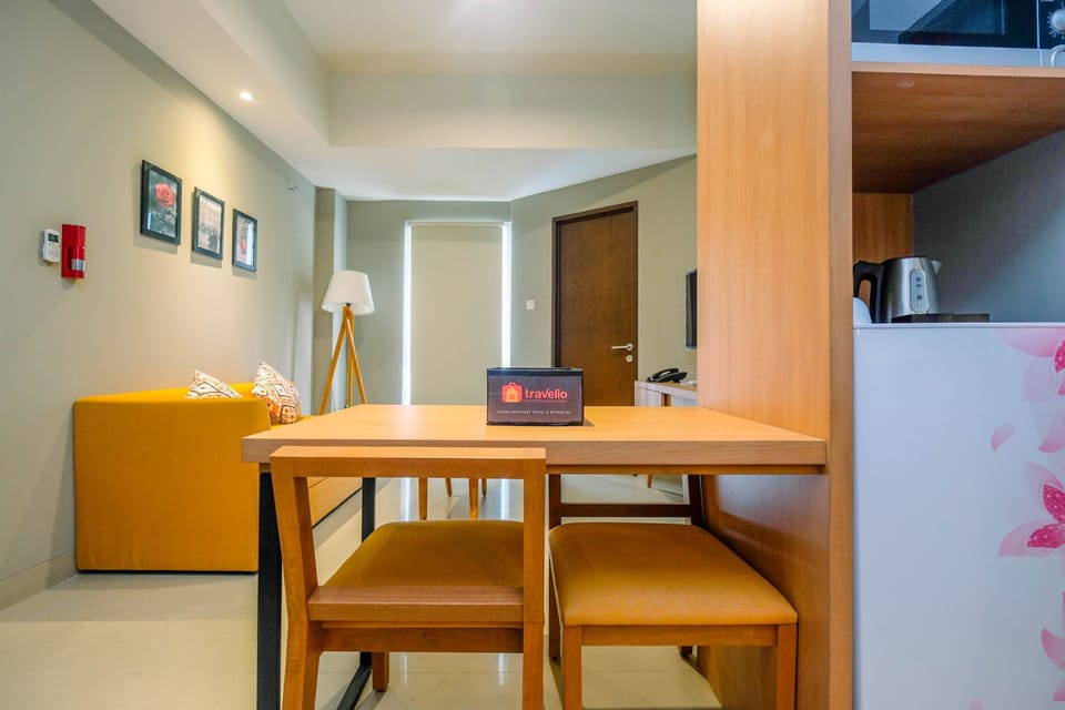 Room | In-room dining