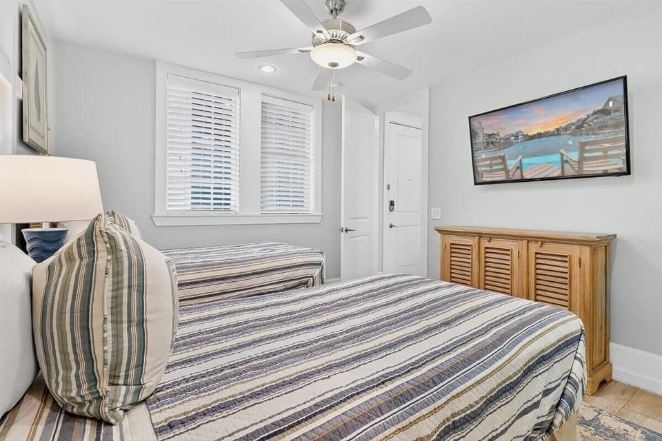 Twin Bedroom