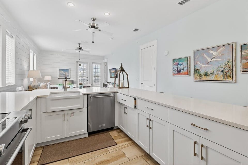 Kitchen, 1st Floor