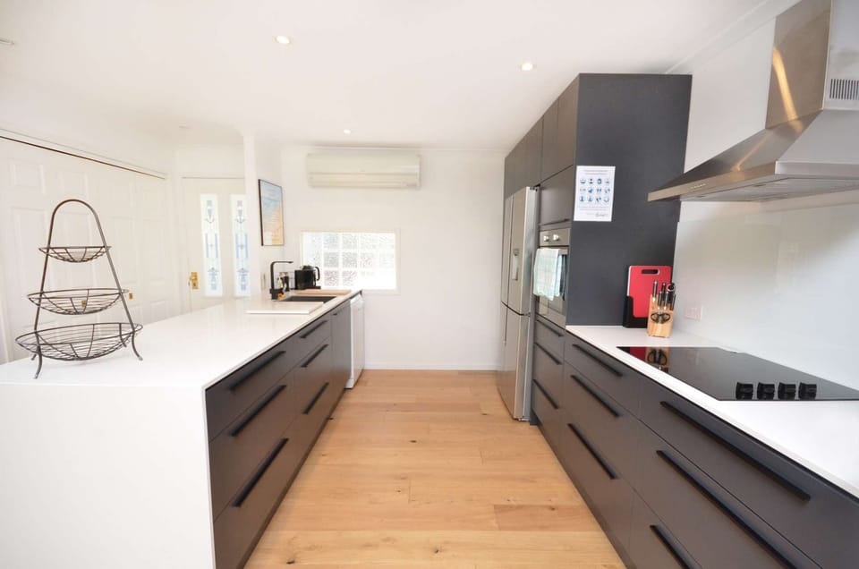 Kitchen 01