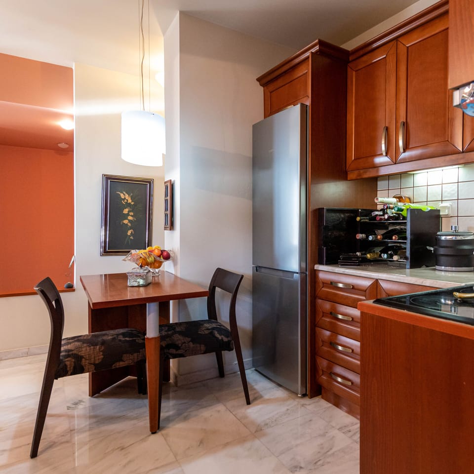 House, 1 Bedroom | Private kitchen | Full-size fridge, oven, stovetop, dishwasher