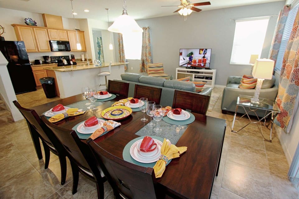 Apartment (3207 Compass Bay) | Private kitchen