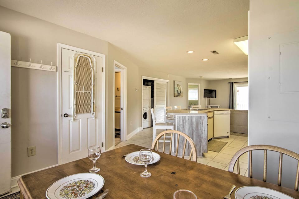 Dining Area/Kitchen