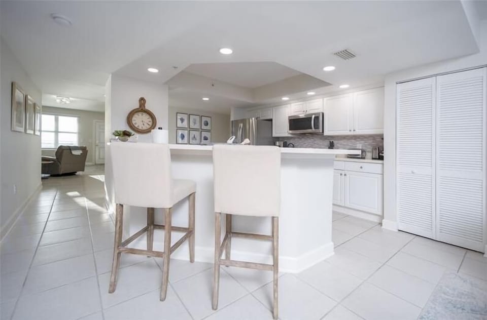 Breakfast Bar