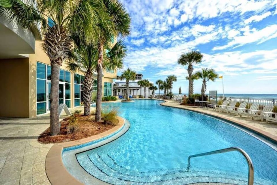 Outdoor pool that connects to indoor pool