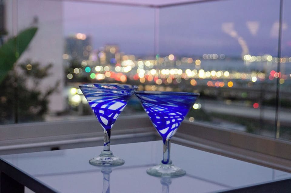 Sip, relax, and take in the view—perfect for sunset cocktails and slow evenings.