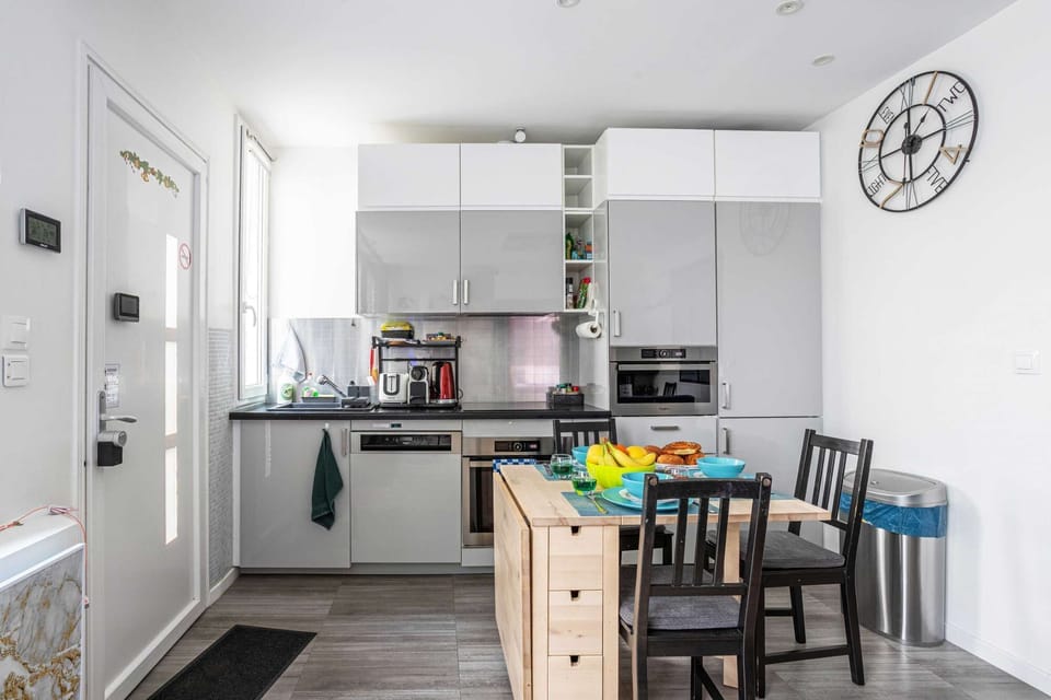 Fully equipped kitchen