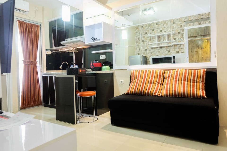 Room | Living area | TV
