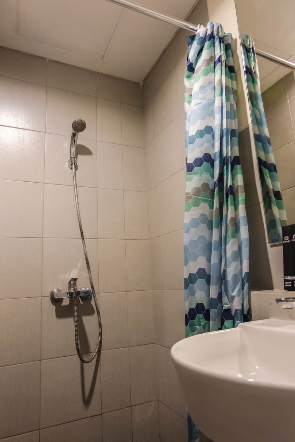 Room | Bathroom shower