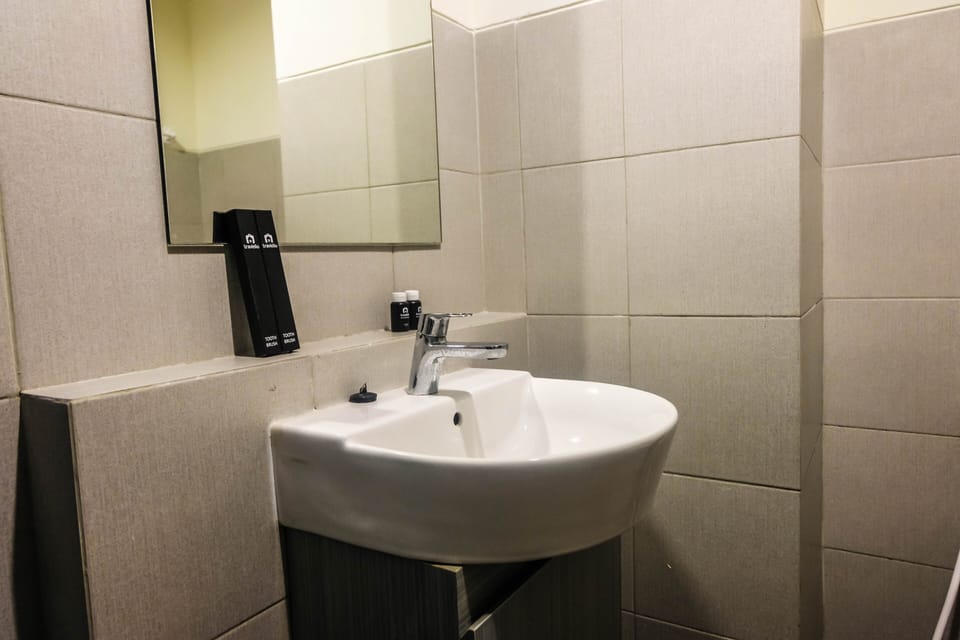 Room | Bathroom sink