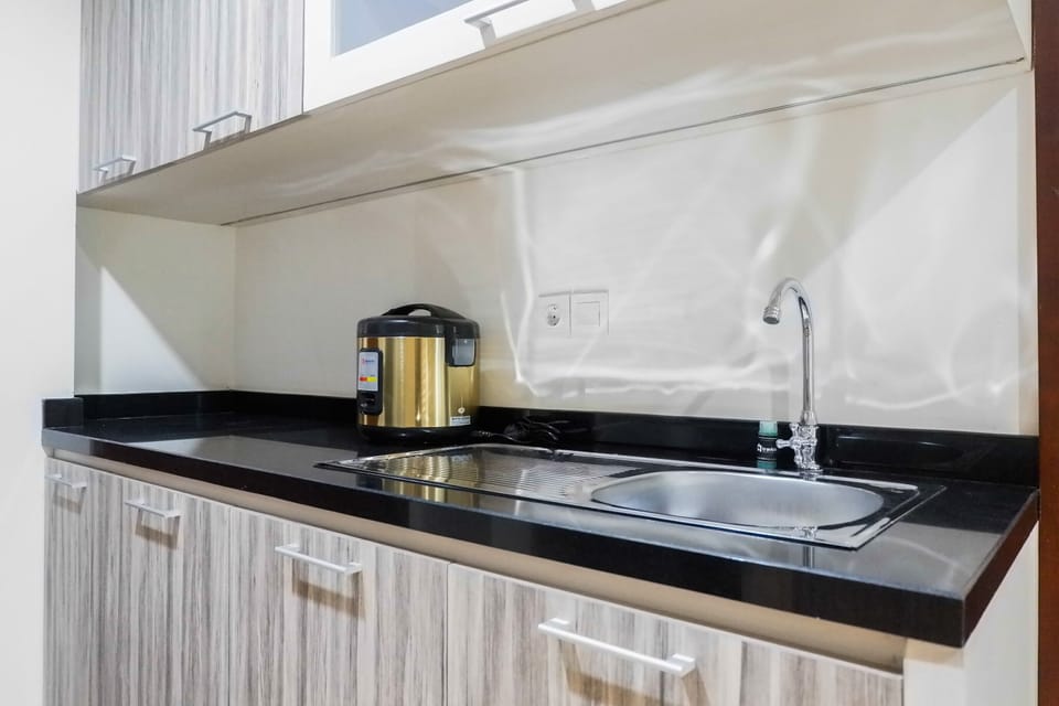 Room | Private kitchen | Fridge, stovetop, electric kettle, cookware/dishes/utensils