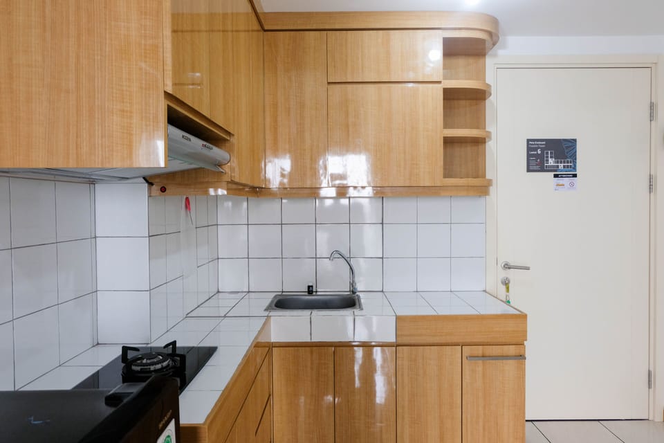 Room | Private kitchen | Fridge, stovetop, electric kettle, cookware/dishes/utensils