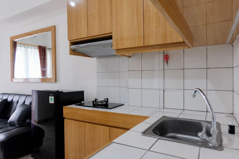 Room | Private kitchen | Fridge, stovetop, electric kettle, cookware/dishes/utensils