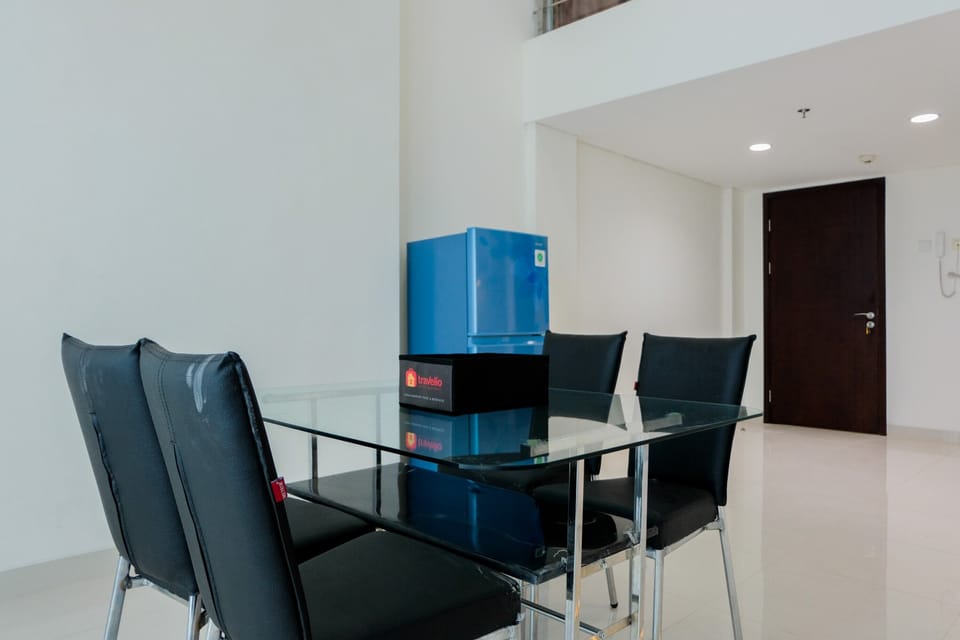 Room | Living area | TV