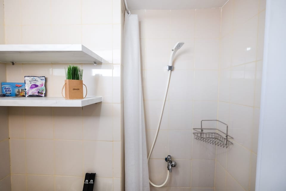 Room | Bathroom shower