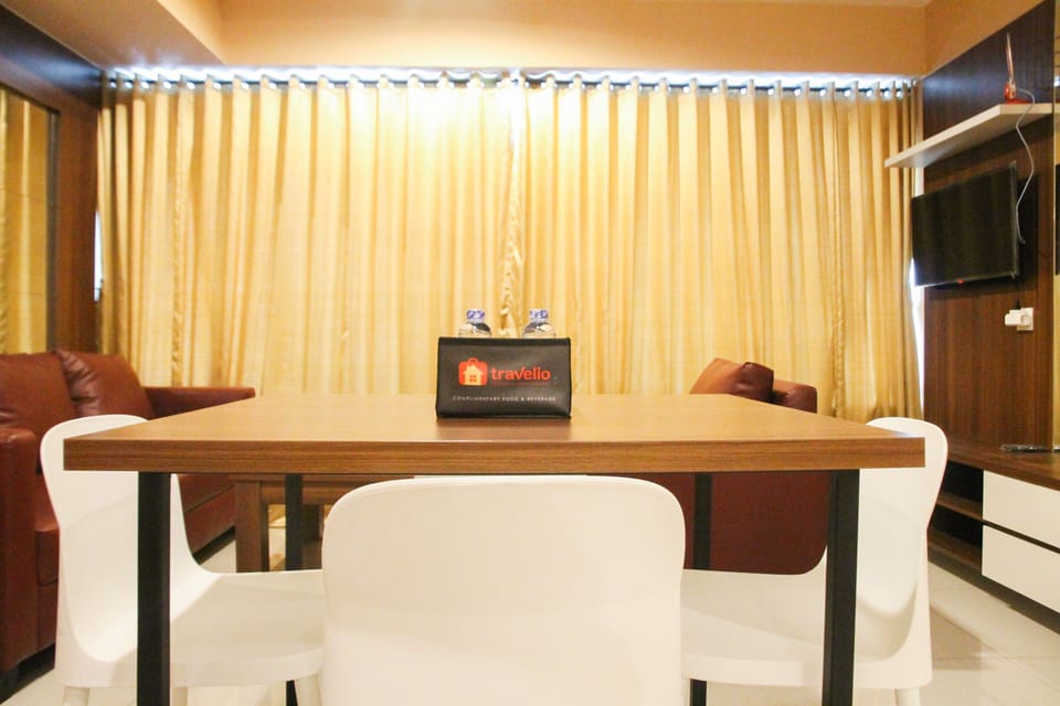 Room | In-room dining