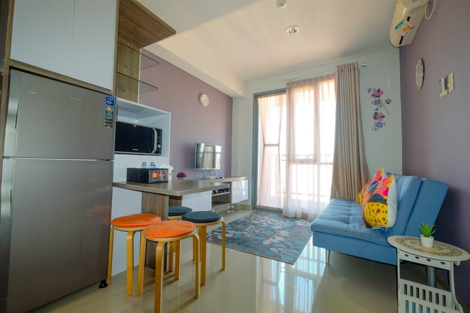 Room | Living area | TV