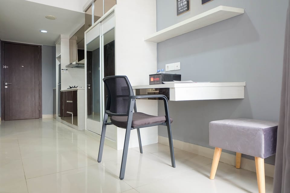 Room | Private kitchen | Fridge, stovetop, cookware/dishes/utensils