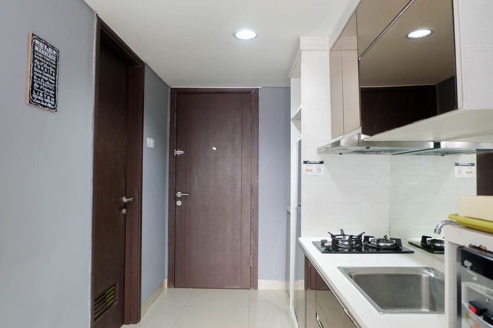 Room | Private kitchen | Fridge, stovetop, cookware/dishes/utensils