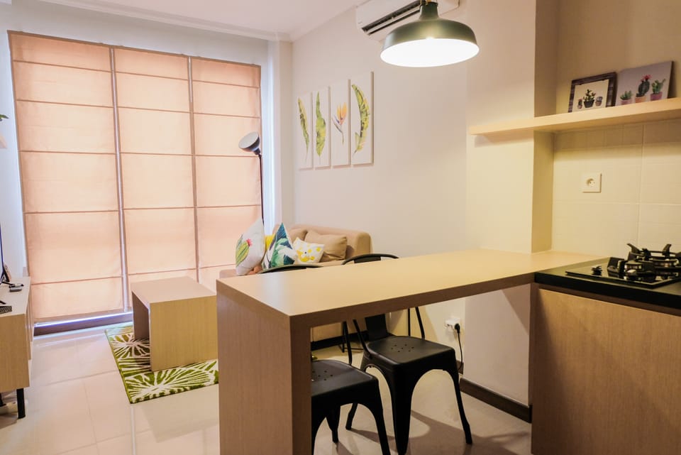 Room | In-room dining