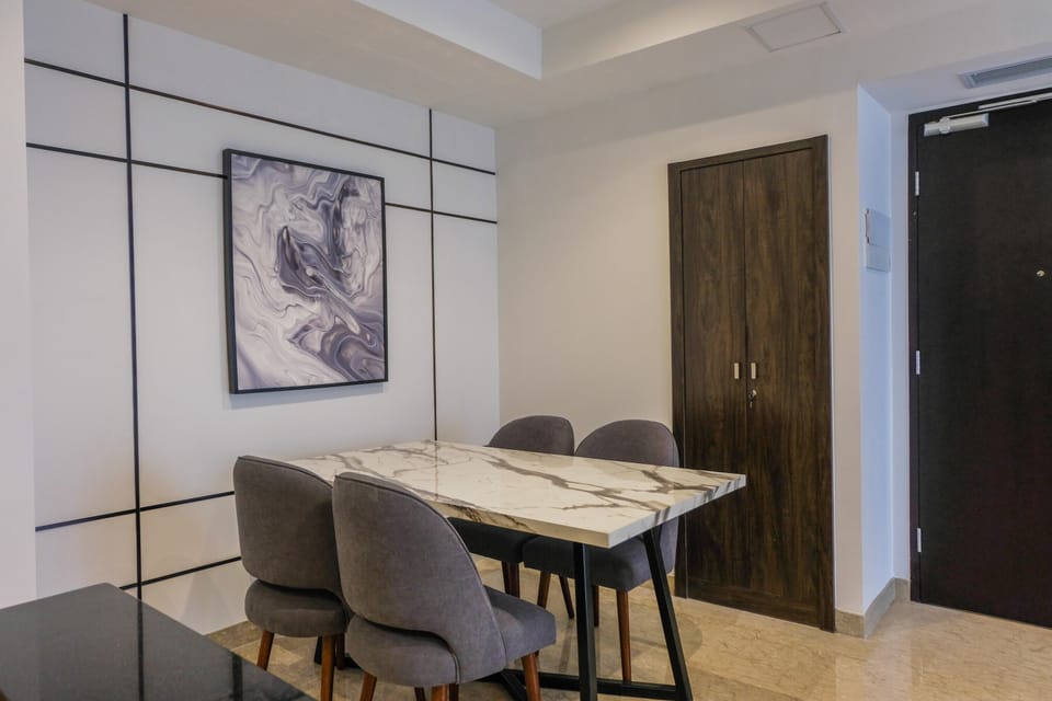 Room | In-room dining