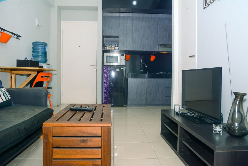 Room | Private kitchen | Fridge, stovetop, cookware/dishes/utensils