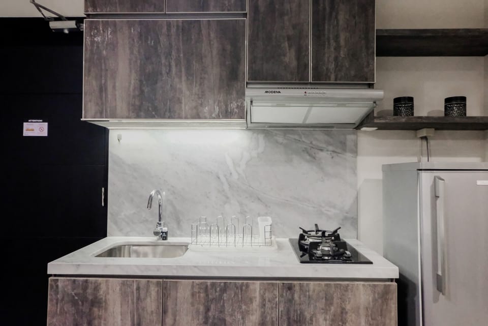 Room | Private kitchen | Fridge, stovetop, cookware/dishes/utensils