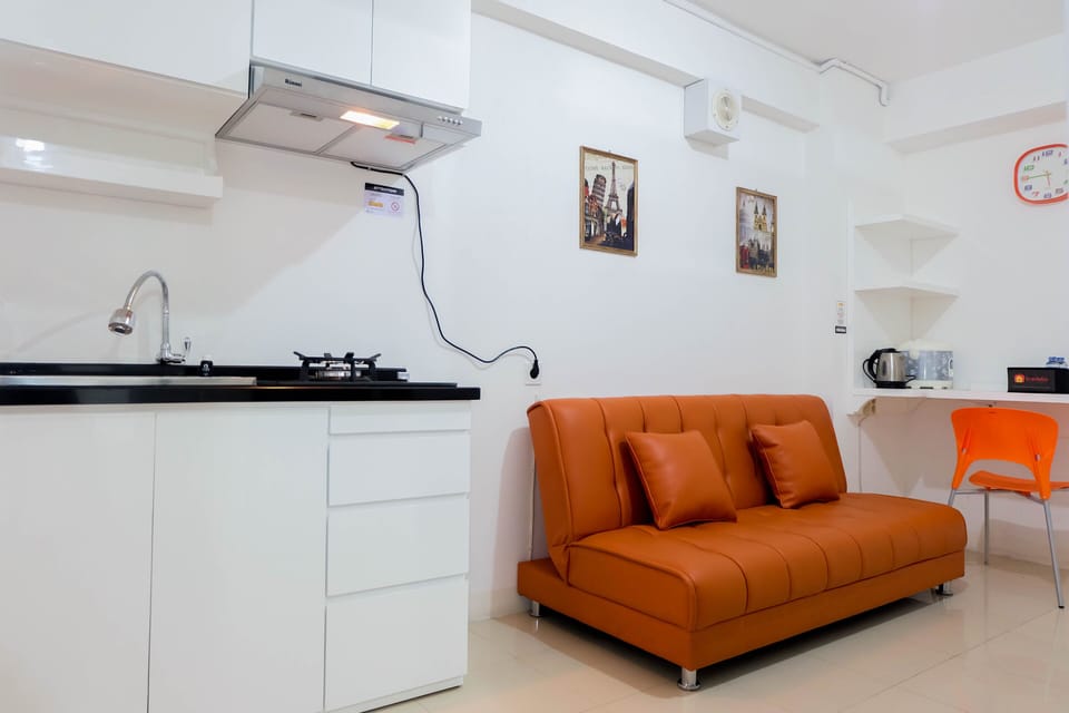Room | Living area | TV