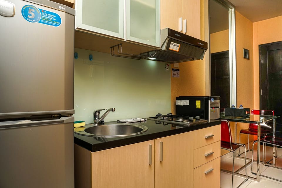 Room | Private kitchen | Fridge, stovetop, cookware/dishes/utensils