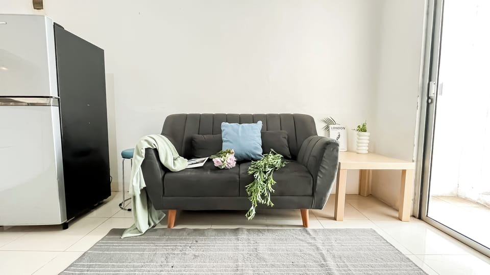 Room | Living area | TV