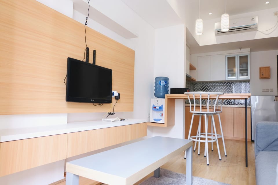 Room | Living area | TV