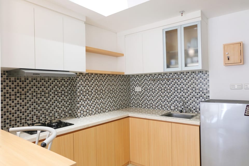 Room | Private kitchen | Fridge, stovetop, cookware/dishes/utensils