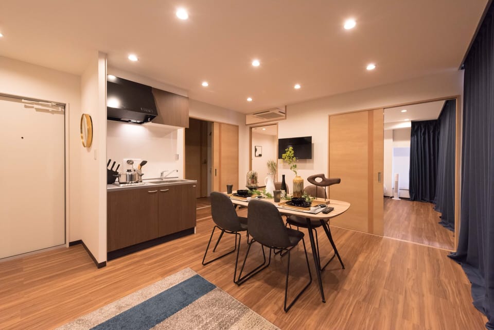 Apartment | Living area | Flat-screen TV