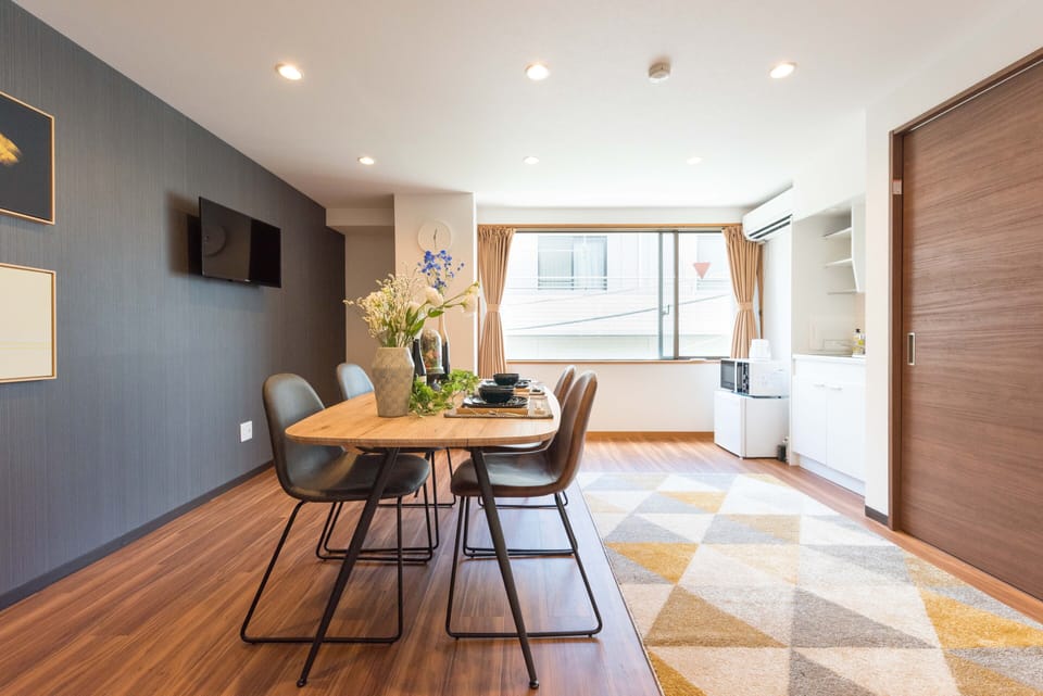 Apartment | Living area | Flat-screen TV