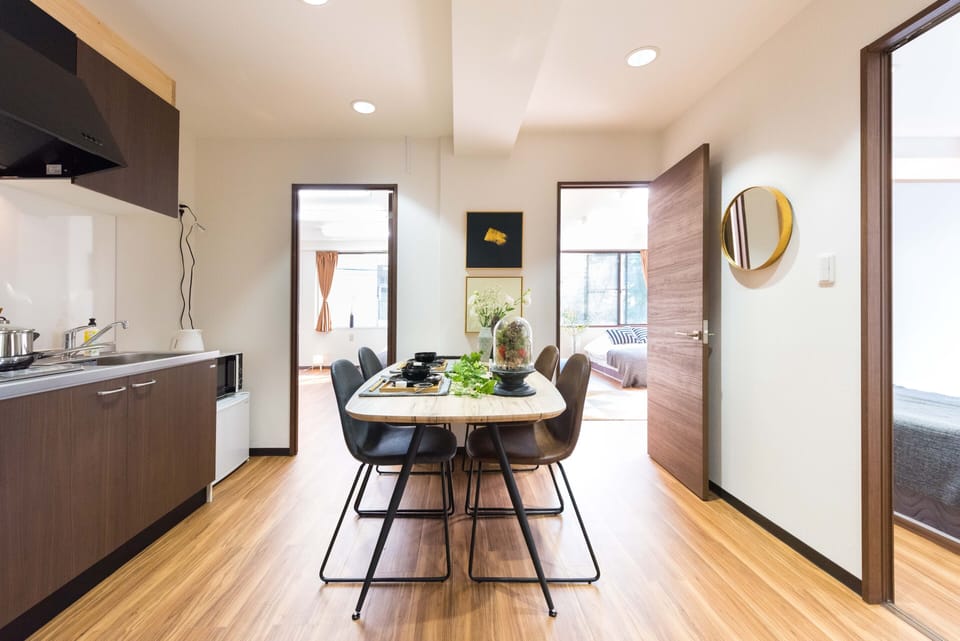 Apartment | Living room | Flat-screen TV
